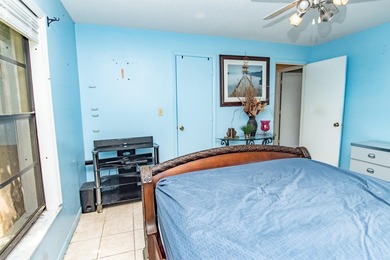 Exceptional 3 Bed/2 Bath home with situated on a generous 1 - photo 26