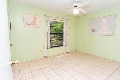 Exceptional 3 Bed/2 Bath home with situated on a generous 1 - photo 27