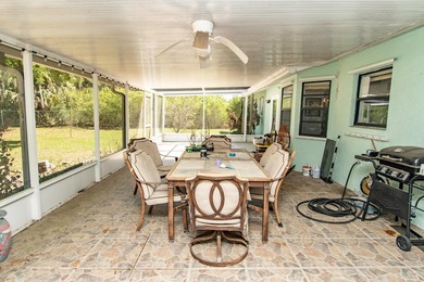 Exceptional 3 Bed/2 Bath home with situated on a generous 1 - photo 31