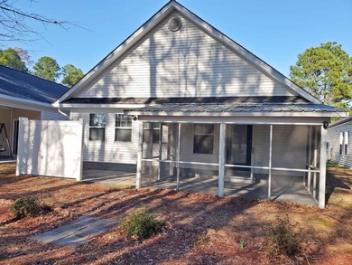 Spacious home, 2 Bedrooms with a Bonus Room, in a gated - photo 5