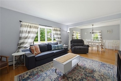Beautifully maintained single level offering 3 bedrooms, 3 full - photo 5