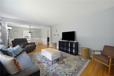 Beautifully maintained single level offering 3 bedrooms, 3 full - photo 7