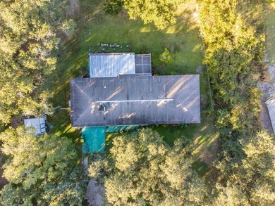 Exceptional 3 Bed/2 Bath home with situated on a generous 1 - photo 38