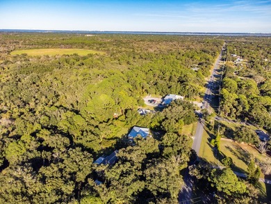 Exceptional 3 Bed/2 Bath home with situated on a generous 1 - photo 41