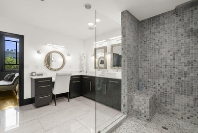 Experience the ultimate in modern luxury at 517 King Street Unit - photo 44
