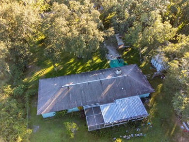 Exceptional 3 Bed/2 Bath home with situated on a generous 1 - photo 45