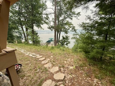 Dreaming of lakefront living? This comfortable ranch home with - photo 45