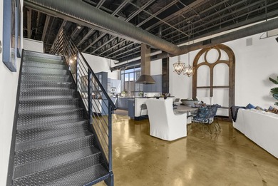 Experience the ultimate in modern luxury at 517 King Street Unit - photo 49
