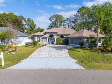 Welcome to this stunning 3-bedroom, 2-full-bath pool home - photo 2