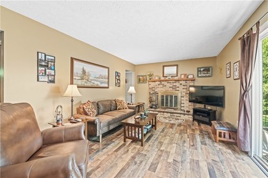 Meticulously maintained 4 bedroom and 2.5 bath split-level in - photo 13