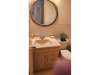 Clean, Clean, Clean, 55+ age and totally upgraded and renovated - photo 14
