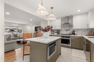 Completely renovated in 2023, this 3-bedroom, 1-bath ranch is - photo 5