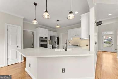 Welcome to this exceptional 6-bedroom, 4-bathroom home in the - photo 17