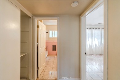 Welcome Home to 100 Cerritos Ave, where retro charm and Long - photo 17