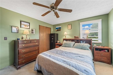 Meticulously maintained 4 bedroom and 2.5 bath split-level in - photo 19