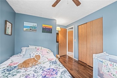 Meticulously maintained 4 bedroom and 2.5 bath split-level in - photo 22