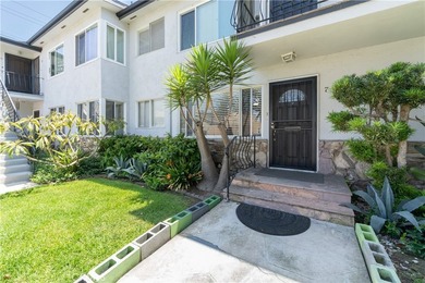 Welcome Home to 100 Cerritos Ave, where retro charm and Long - photo 22