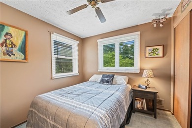 Meticulously maintained 4 bedroom and 2.5 bath split-level in - photo 23