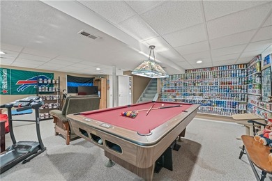 Meticulously maintained 4 bedroom and 2.5 bath split-level in - photo 28