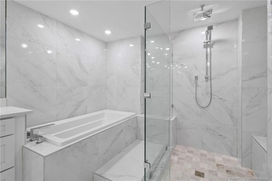 This spacious SE Corner, *Ascot* model at the Regency Island - photo 28