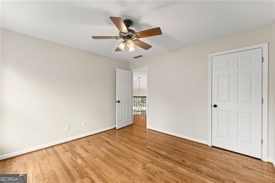 Welcome to this exceptional 6-bedroom, 4-bathroom home in the - photo 30