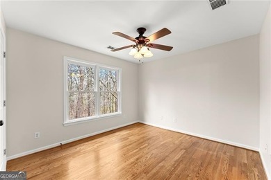 Welcome to this exceptional 6-bedroom, 4-bathroom home in the - photo 31