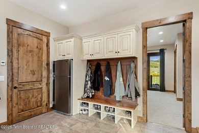 Welcome to the Kendall Valley in Cora, Wyoming. Ten acres with - photo 34