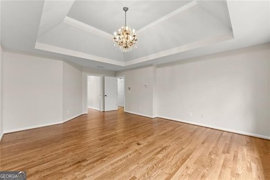 Welcome to this exceptional 6-bedroom, 4-bathroom home in the - photo 38