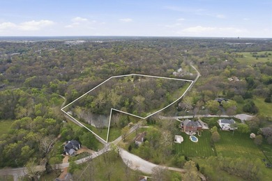 4308 E Catalpa presents an increasingly rare combination of - photo 3