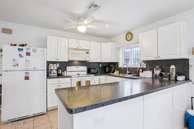 Welcome to 18 San Salvador Street, a well-maintained - photo 12