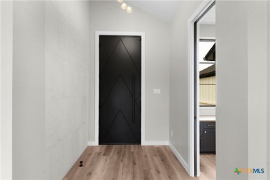 EXQUISITE NEW CONSTRUCTION BY KCE HOMES IN STONE LAKE TRAILS! - photo 2