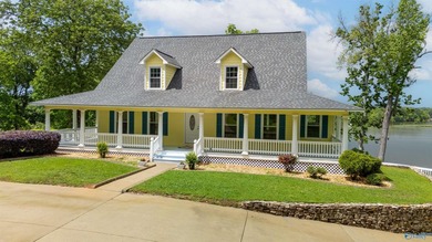 Waterfront Estate - Welcome to a rare offering w/412+/- feet of - photo 3