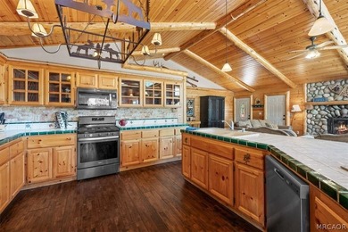 Fabulous log-style home in prestigious Ironwood Estates - photo 14
