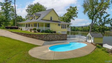 Waterfront Estate - Welcome to a rare offering w/412+/- feet of - photo 4