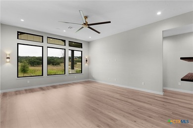 EXQUISITE NEW CONSTRUCTION BY KCE HOMES IN STONE LAKE TRAILS! - photo 4