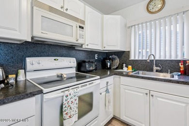 Welcome to 18 San Salvador Street, a well-maintained - photo 15
