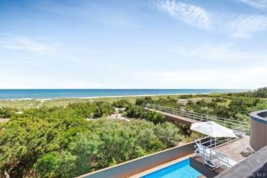 Set on an extraordinary 0.93-acre oceanfront parcel with 122 - photo 3