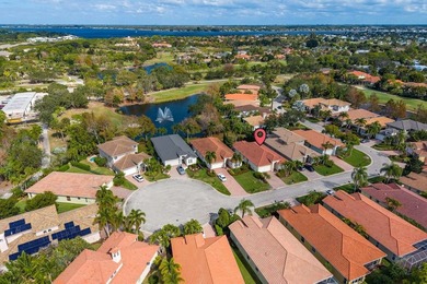 Welcome to your dream home in the prestigious Palm Cove Golf & - photo 4