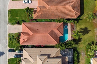 Welcome to your dream home in the prestigious Palm Cove Golf & - photo 6