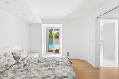 Set on an extraordinary 0.93-acre oceanfront parcel with 122 - photo 10