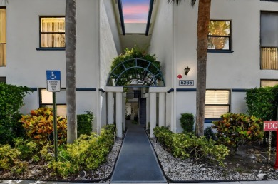 Lake Condo For Sale in Boynton Beach, Florida