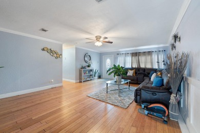 Welcome to your dream home near beautiful Lake Osborne! This - photo 4