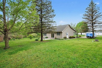 Enjoy year round living in this 940 sq.ft. gem, that has been - photo 6