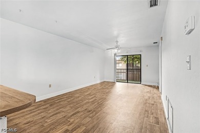 REDUCED PRICE! 2/2 Condo. freshly painted. Brand new vinyl - photo 9