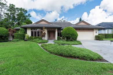 Lake Home Sale Pending in Oviedo, Florida