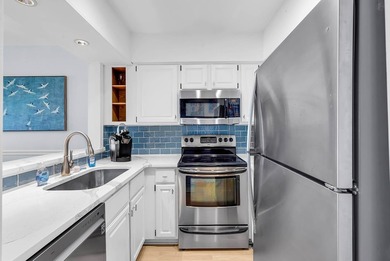 Live the coastal dream in this beautifully refreshed 3BR 2.5BA - photo 5
