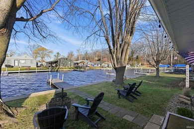 Welcome to effortless lake living on beautiful Big Barbee Lake - photo 5