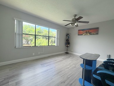 Welcome to this inviting 2-bedroom, 1.5-bath townhouse located - photo 15