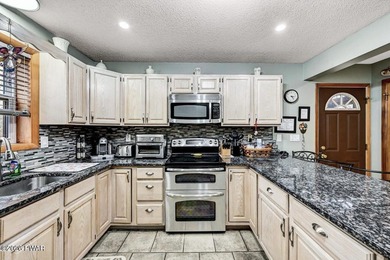 Rare opportunity in The Hideout! This 7 bedroom, 3 bath home is - photo 17