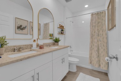 Beautiful 2023-built home, move-in ready! This residence - photo 19